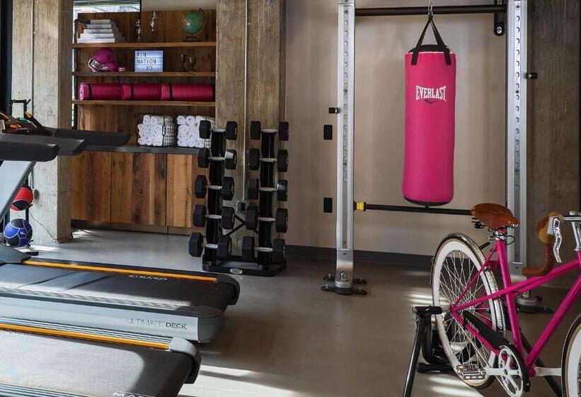 فندق Moxy Boulder