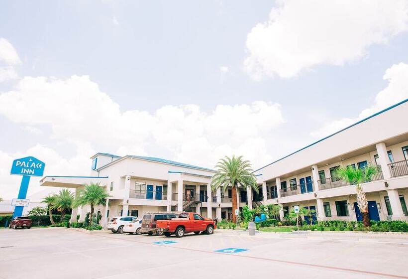 هتل Palace Inn Blue I 45 & College Ave