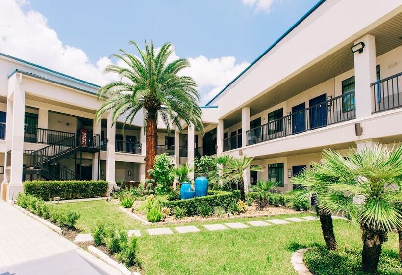 هتل Palace Inn Blue I 45 & College Ave