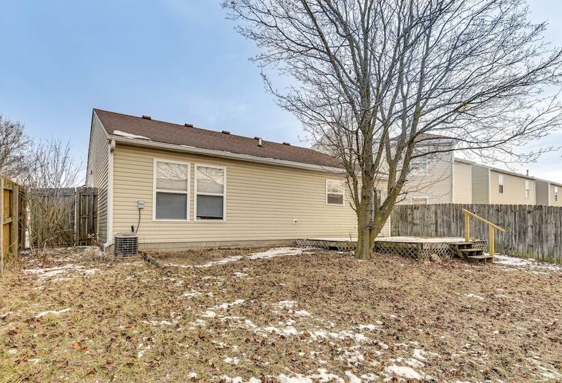 Indy Delight: Charming House ~ 10 Mi To Downtown!