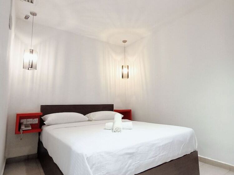 Kozi Hotel Danga Bay