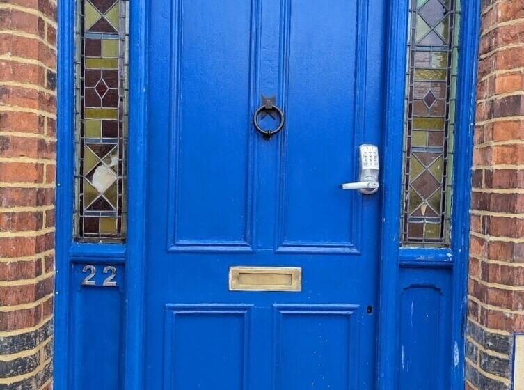 פנסיון Jurassic Bay Holidays