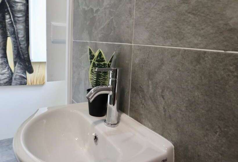بنسيون Matching Loures Guest House