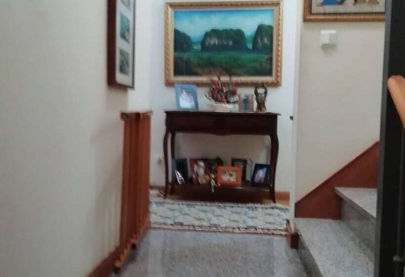 بنسيون Room In Apartment   Suite Room 6 In Albarraque, Sintra Between Cascais