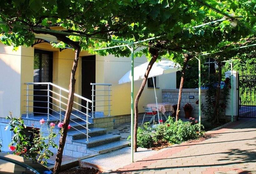 膳宿费 Room In Studio   Little Studio Sanjica In Pula, One Person