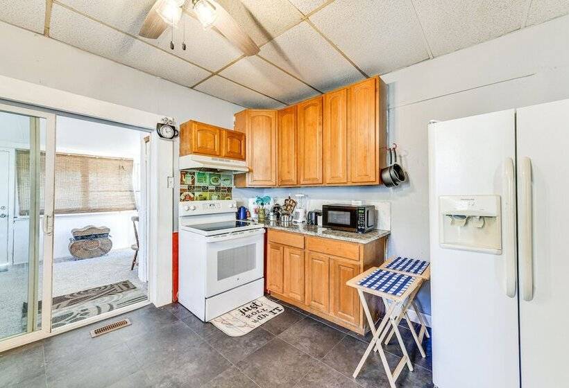Pet Friendly North Carolina Abode   Deck & Hot Tub
