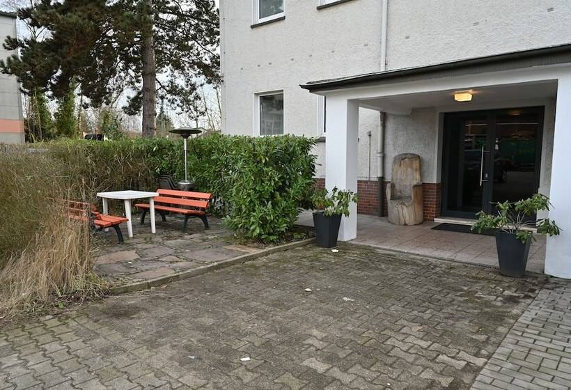 Pott Hostel   Zimmervermietung