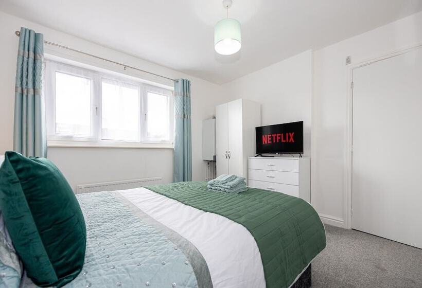 レジデンス Captivating 3 Bed House In Blackburn