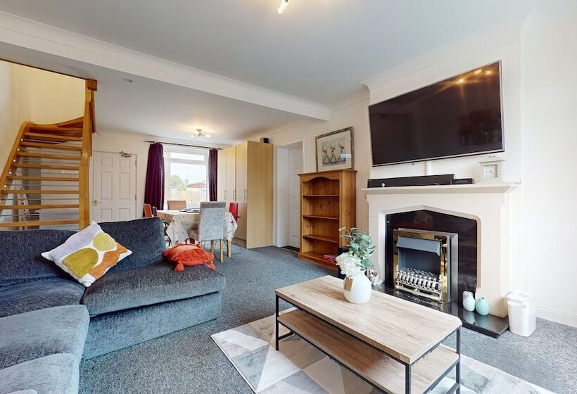 اقامتگاه Lovely House In Cambridge With 5 Double Beds