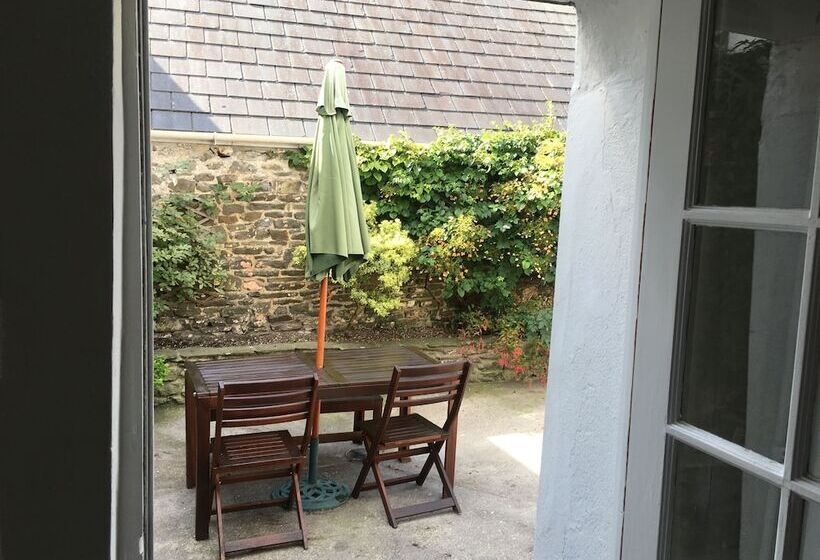 إقامة Simple Luxury In Brecon Beacons Village House