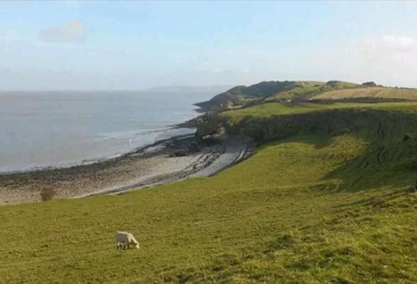 Резиденция Stunning 2 Bed House In Weston Super Mare