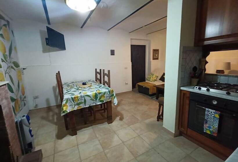 إقامة Stunning 3 Bed House In Gallinaro, Aircon And Pool