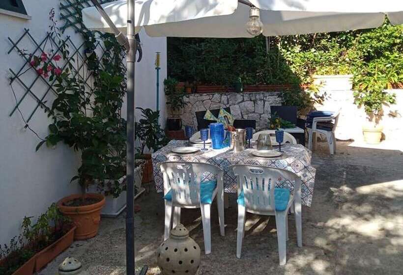 إقامة Stunning 3 Bed House In Gallinaro, Aircon And Pool