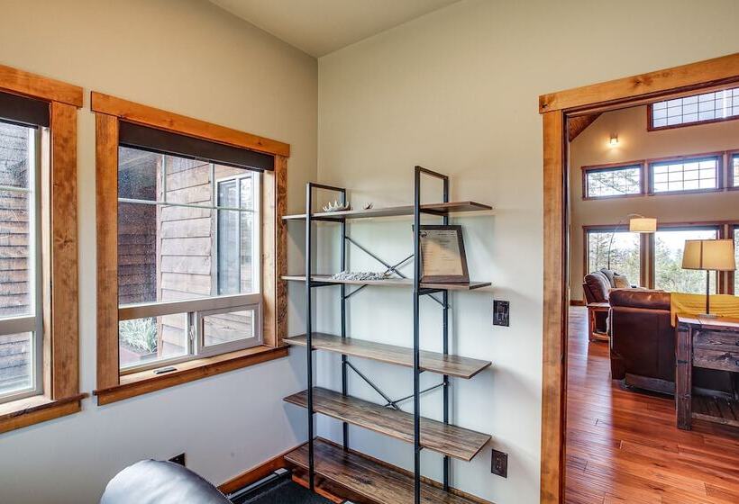 Spacious Priest River Retreat: 35 Mi To Schweitzer