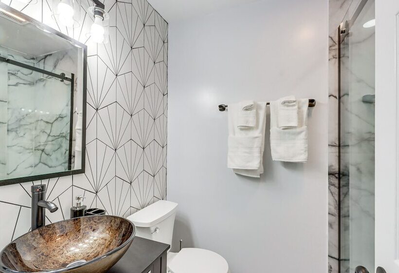 Updated Home W/ Yard ~ 4 Mi To Old Town Alexandria