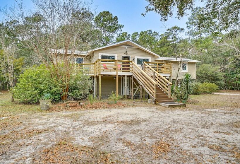 Wilmington Getaway Near Carolina Beach Boardwalk!