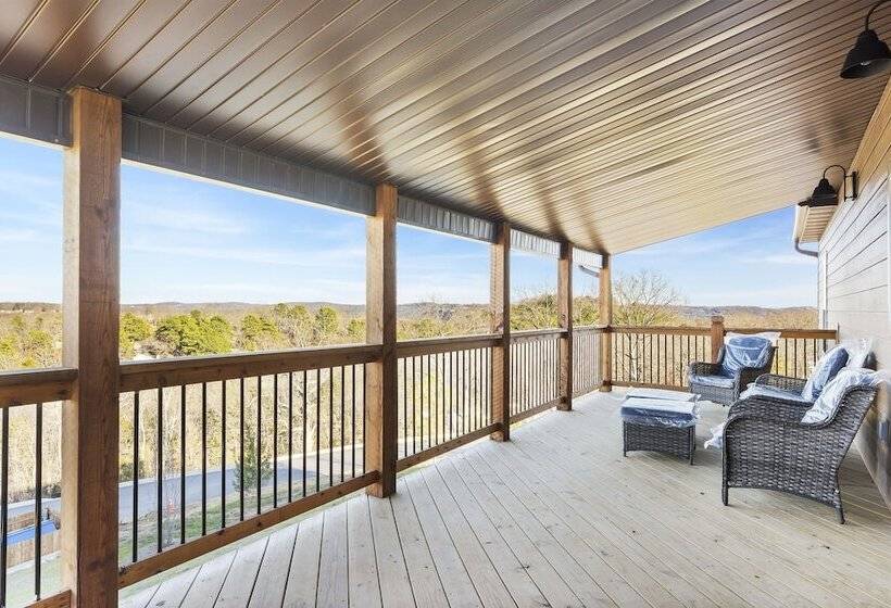 A Birds Eye Bridge View   5 Bdr W/ Private Hot Tub