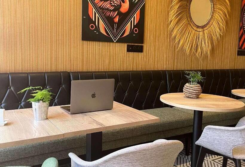Aparthotel Adagio Access Porte De Camargue