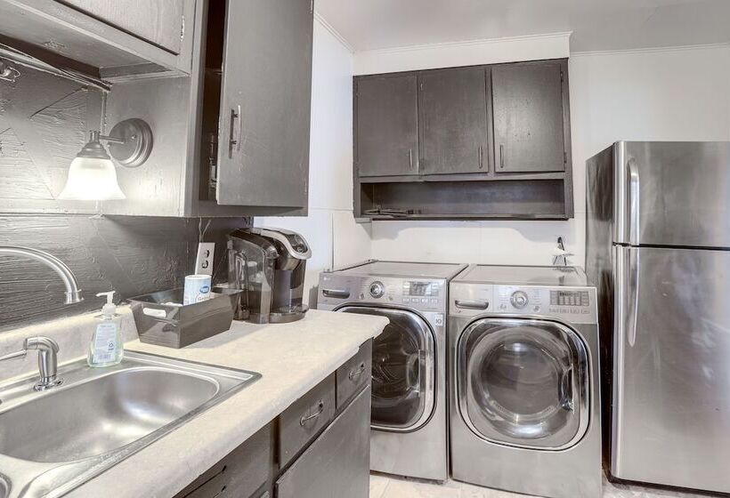 Residential Birmingham Home, 5 Mi To Downtown!