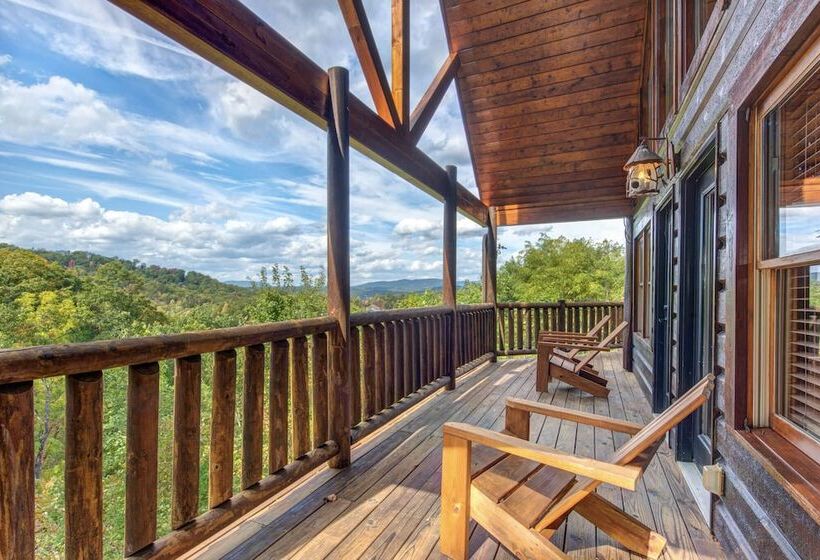 Cabin W/ Hot Tub, Theater & Views   Sleeps 22