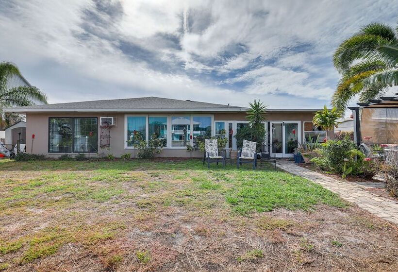 Canal Front Ruskin Home W/ Private Hot Tub & Dock!