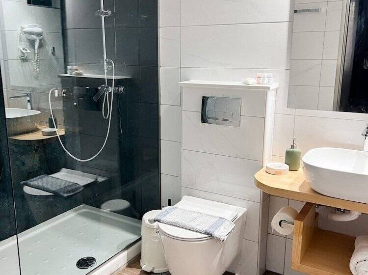 Captain S Seafront Apartments