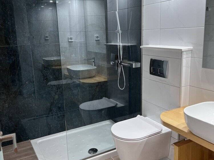 Captain S Seafront Apartments