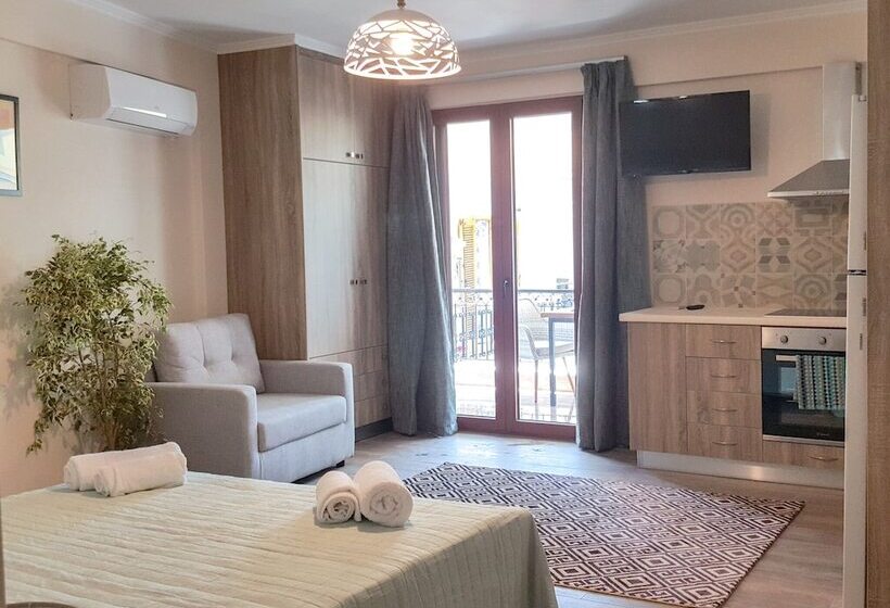 Captain S Seafront Apartments