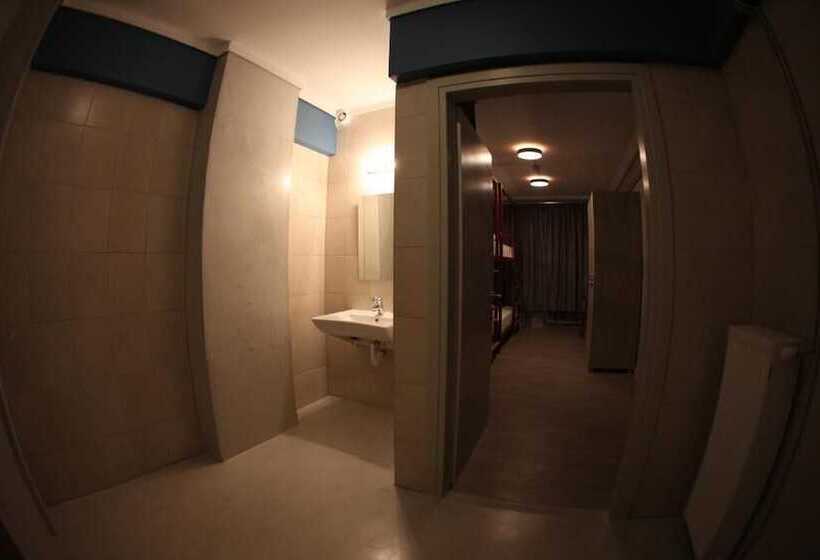 هتل Stay Hybrid Hostel
