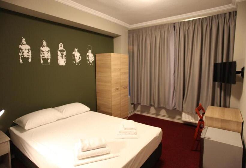 هتل Stay Hybrid Hostel