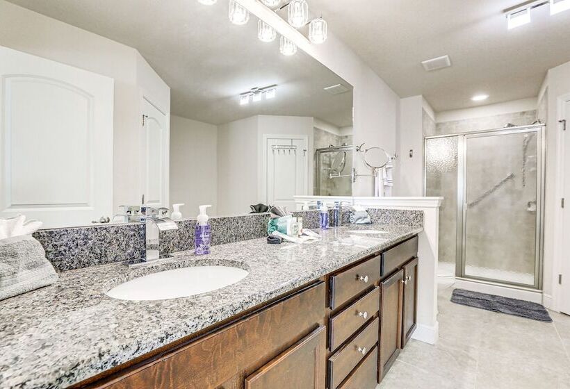 Modern Canalfront Home In Rotonda West W/ Lanai!