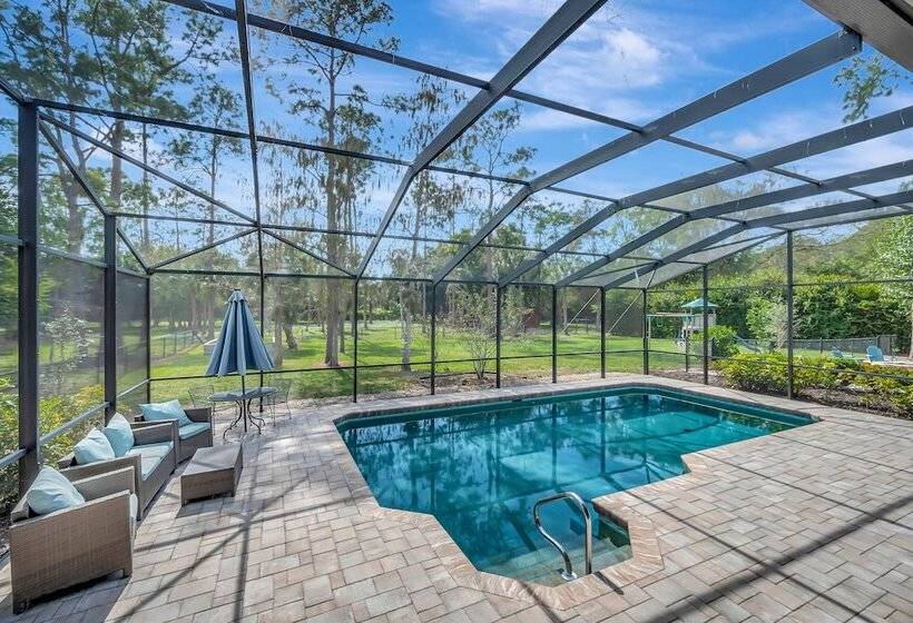 Naples Oasis W/ Pool, Playground, Office & Peloton