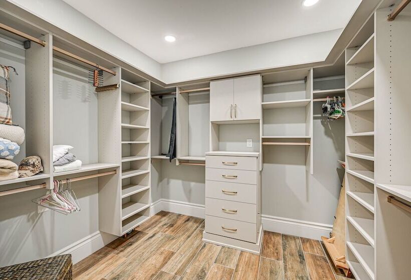 Naples Oasis W/ Pool, Playground, Office & Peloton