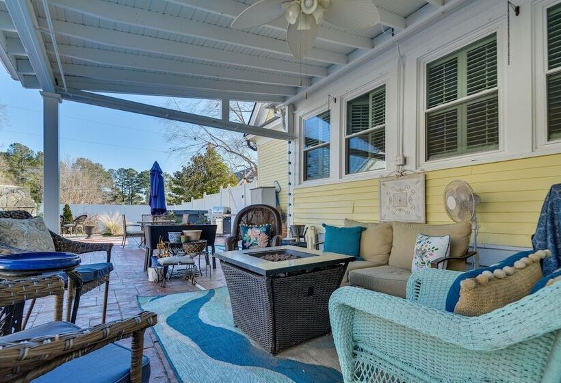 Opulent Home In Spring Hope W/ Pool & Hot Tub!