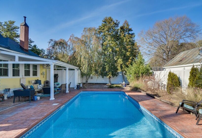 Opulent Home In Spring Hope W/ Pool & Hot Tub!