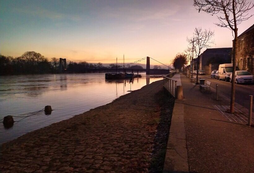 بنسيون Les Balcons Sur La Loire