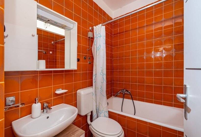 פנסיון Room In Guest Room   Cozy Room Near Beach L