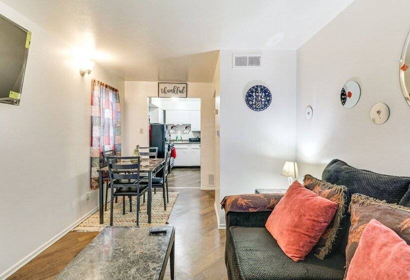 Quaint St Louis Home ~ 6 Mi To Downtown!