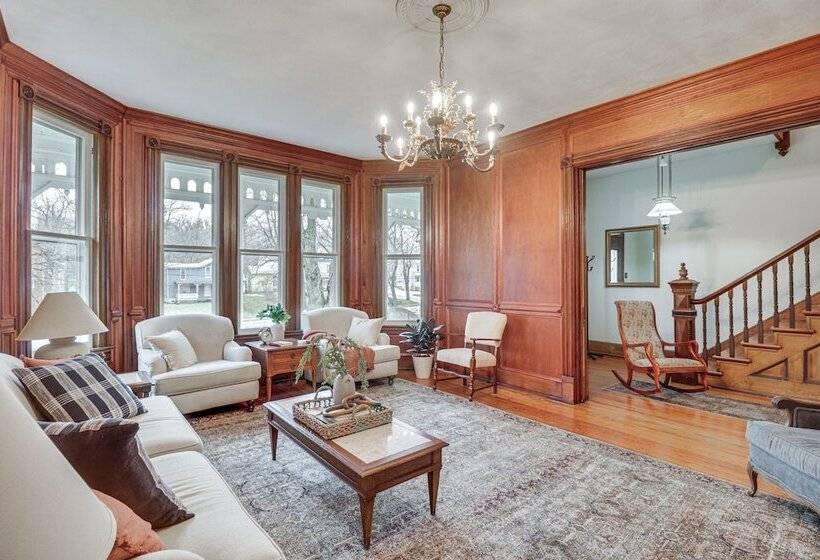 Restored Virginia Victorian: 10 Mi To Harrisonburg