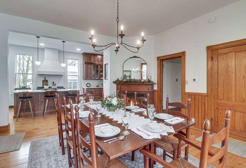 Restored Virginia Victorian: 10 Mi To Harrisonburg