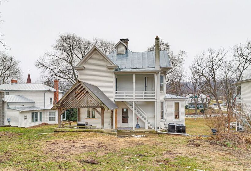 Restored Virginia Victorian: 10 Mi To Harrisonburg