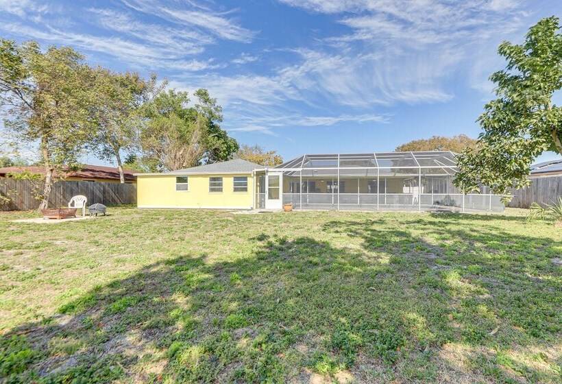 Sarasota Home W/ Heated Pool: 3 Mi To Airport!