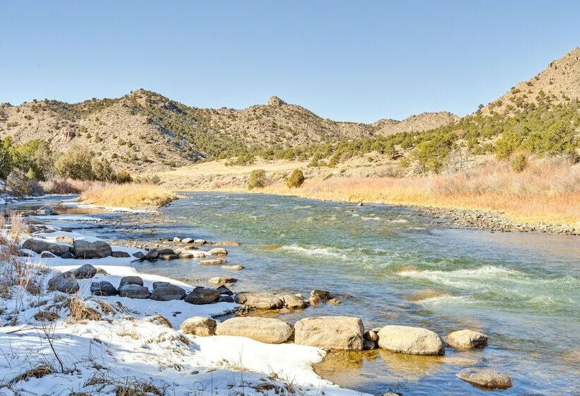 Unique Canyon Cabin: Arkansas River Access & Views