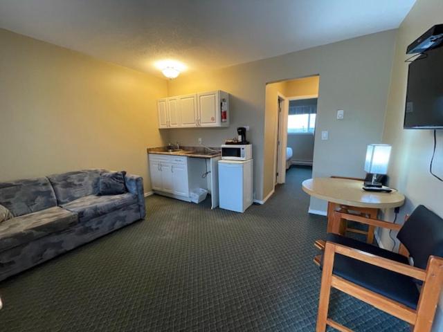 Diplomat Motel