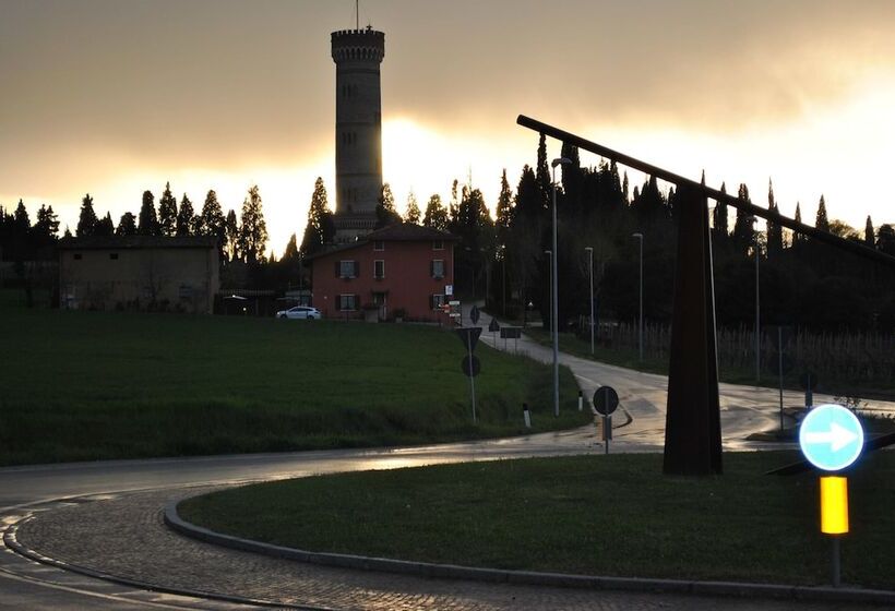 ホテル Albergo Quattro Pini