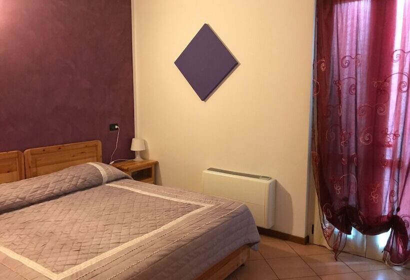 ホテル Albergo Quattro Pini