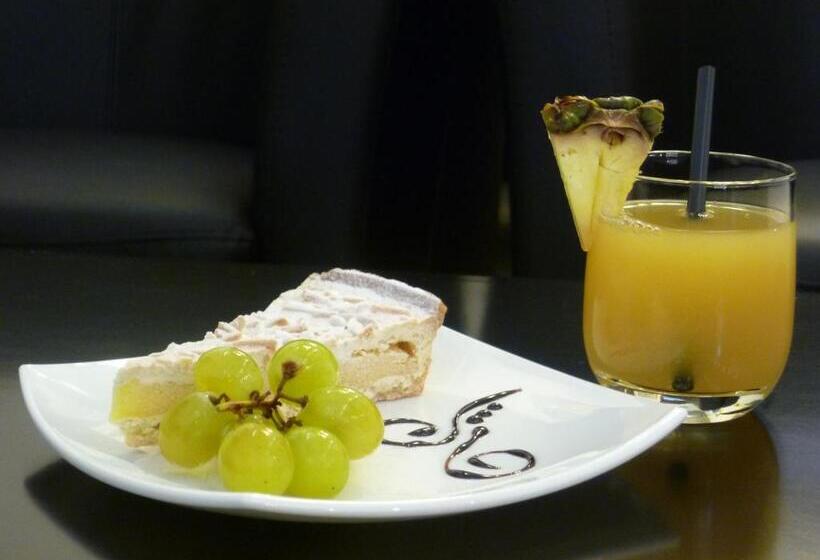 فندق Albergo Residenziale La Corte