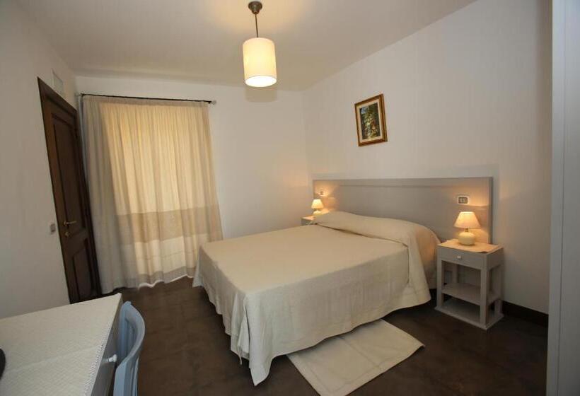 فندق Albergo Residenziale La Corte
