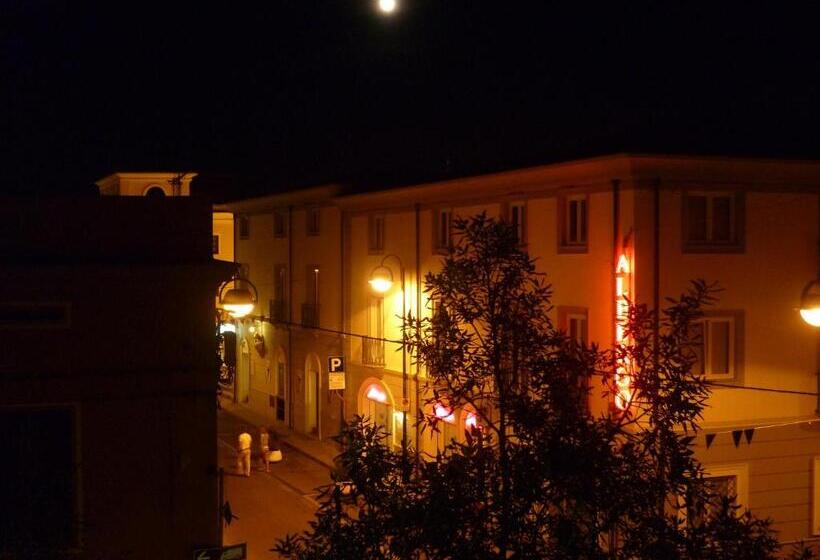 فندق Albergo Residenziale La Corte