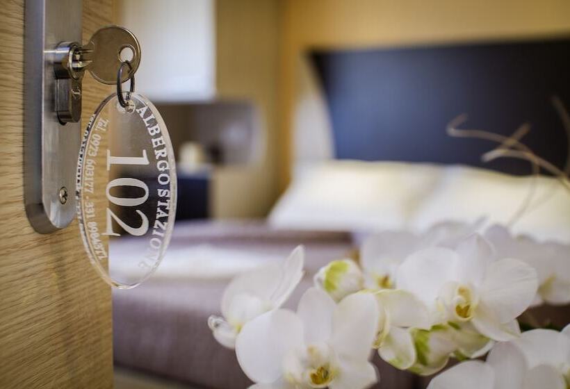 ホテル Albergo Stazione